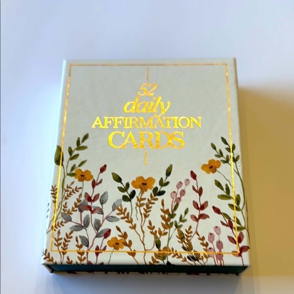 NWT 52 Daily Affirmation Cards with Floral Design